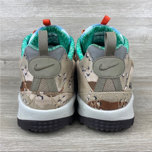 ✔️LIKE NEW ✔️Nike Air Humara 17 Premium steel green cameo running shoes. - Picture 7 of 9